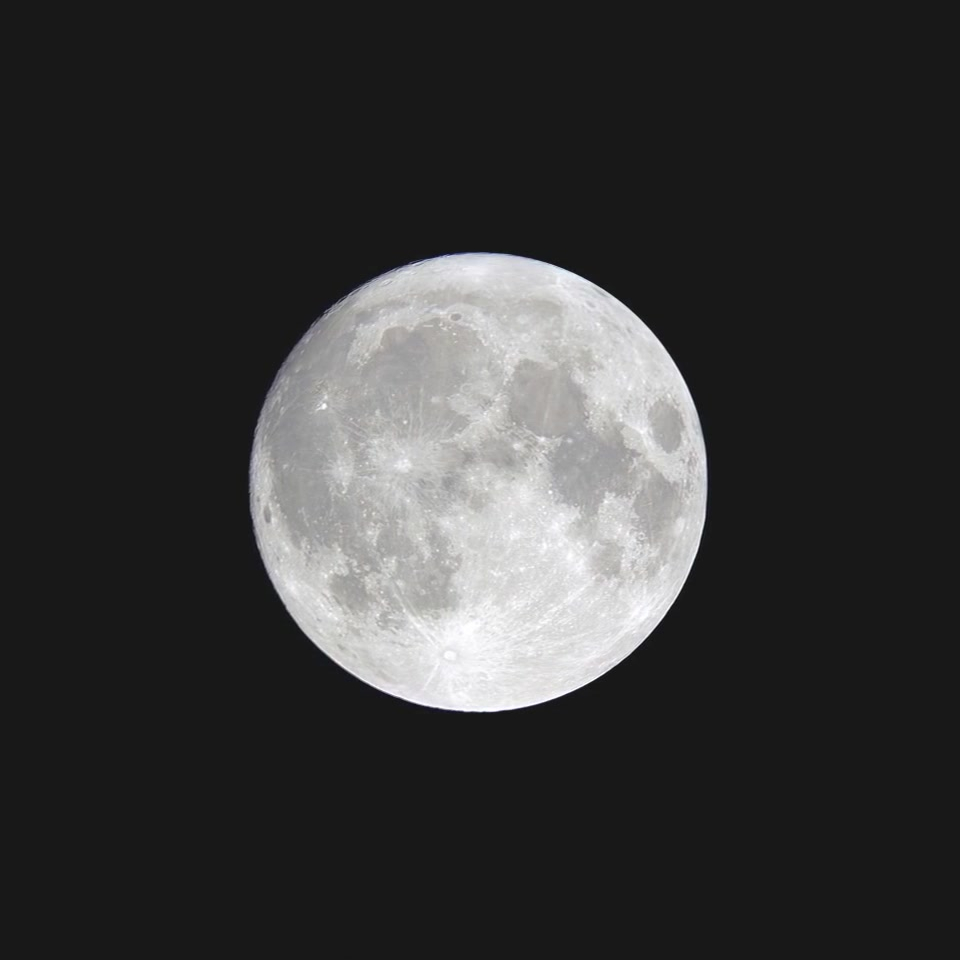 Луна. Примерный вид в окуляр 26 мм