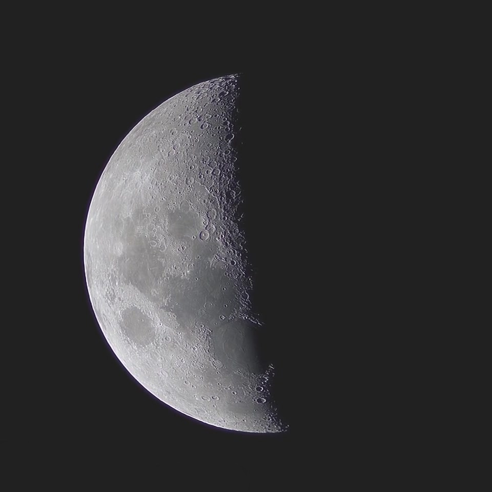 Луна. Примерный вид в окуляр 9 мм